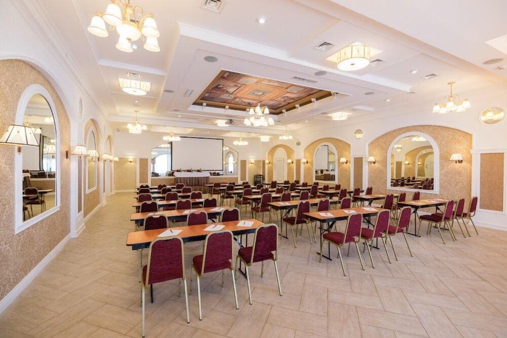 Sofievsky Posad Hotel