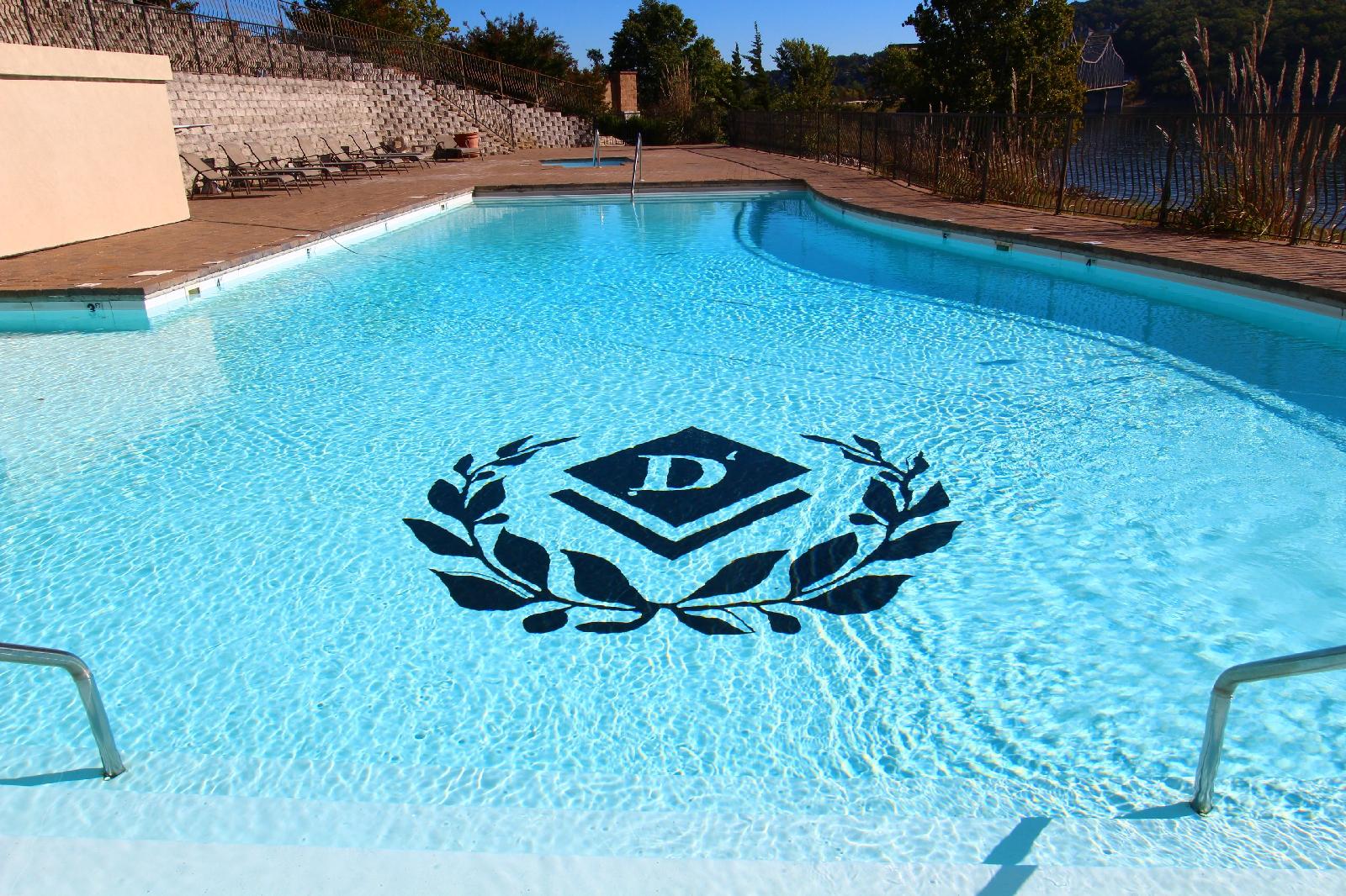 D'Monaco Luxury Resort & Restaurant