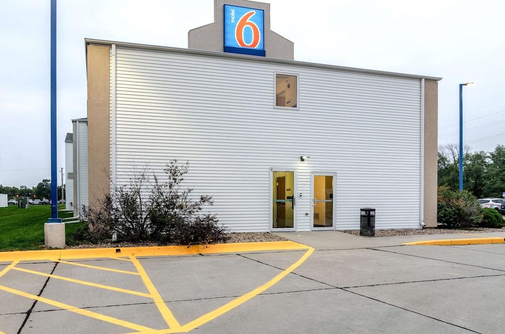 Motel 6 Kearney