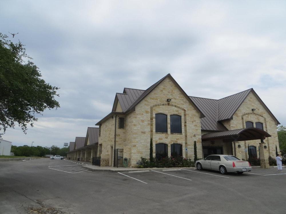Black Gold Inn