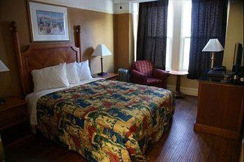 Yale Hotel