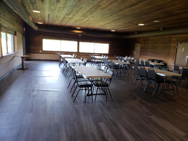 Boarders Inn And Suites