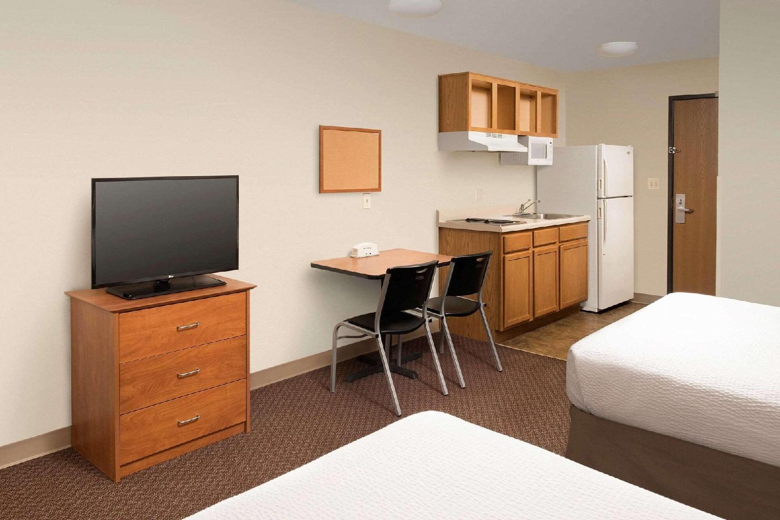 WoodSpring Suites Evansville