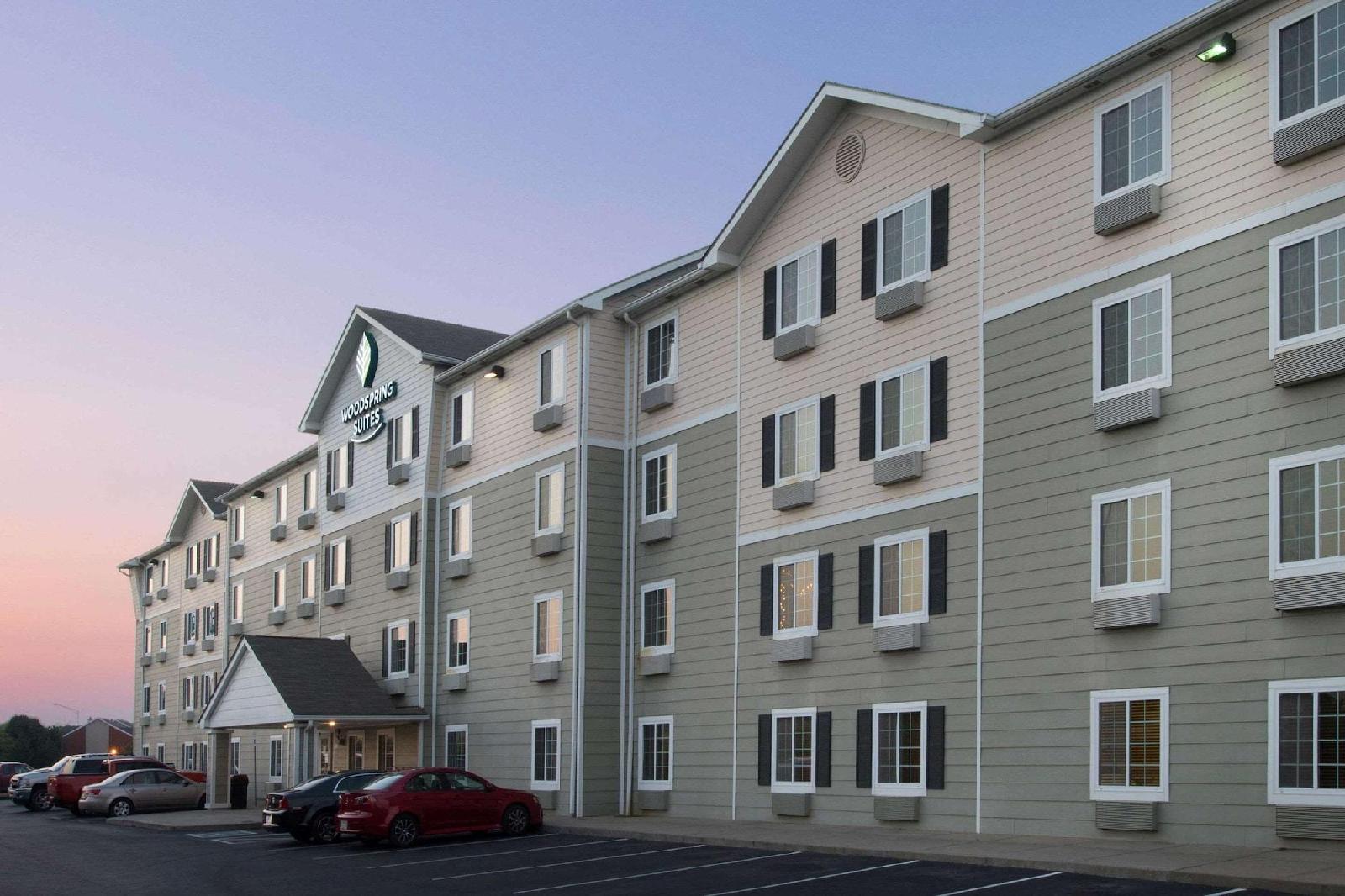 WoodSpring Suites Evansville