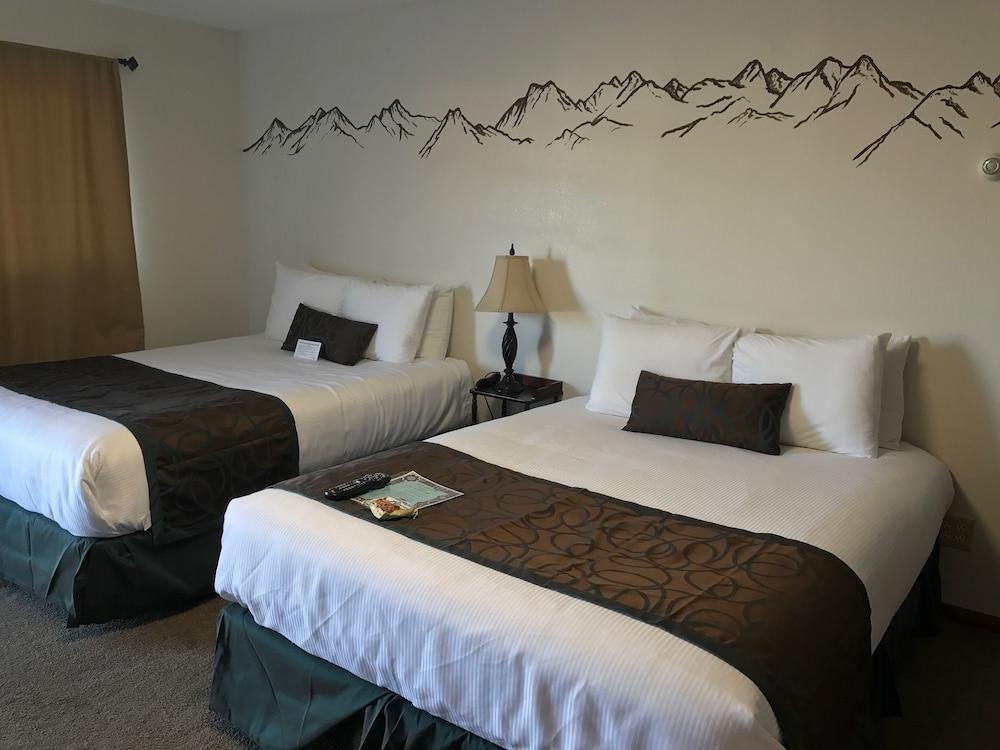 The Pioneer Motel