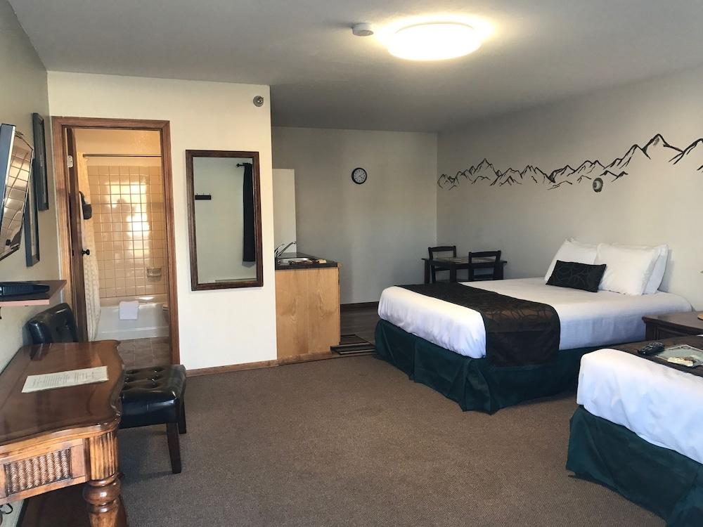 The Pioneer Motel