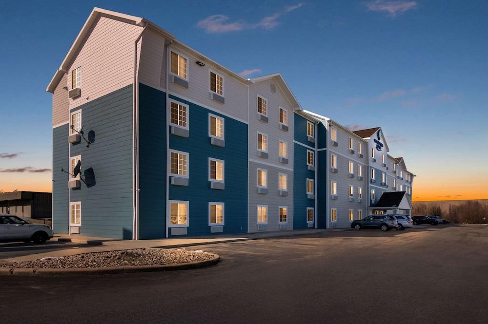 WoodSpring Suites Champaign Urbana
