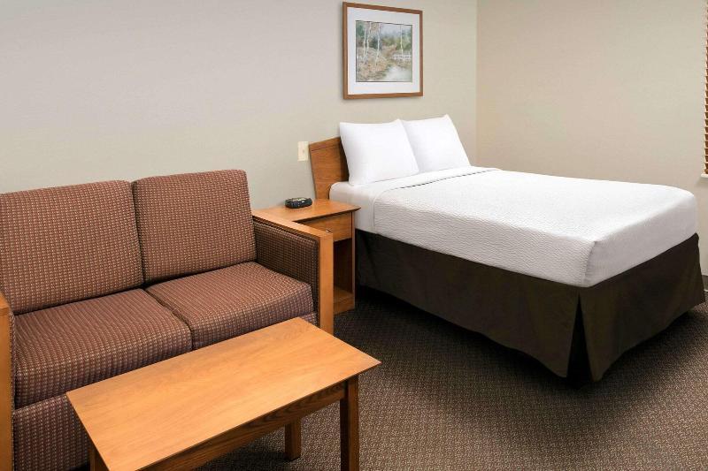 WoodSpring Suites Champaign Urbana