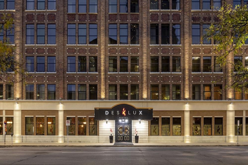 Des Lux Hotel