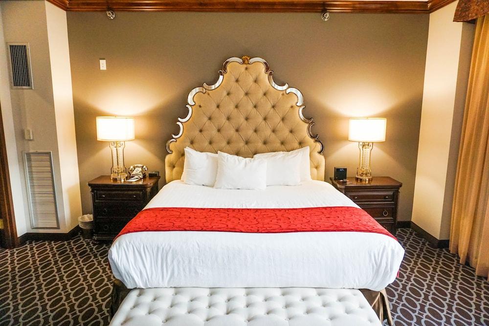 Des Lux Hotel