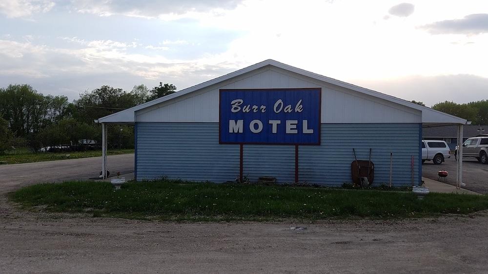 Burr Oak Motel