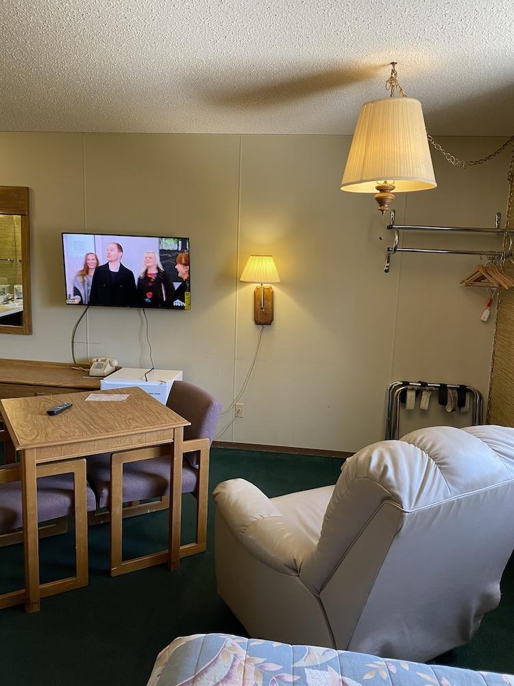 Burr Oak Motel