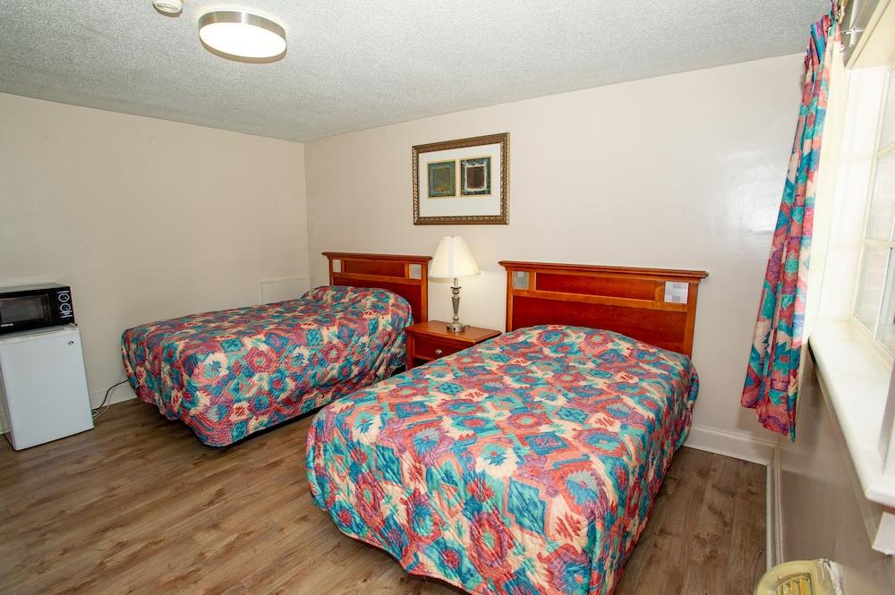Coach House Inn