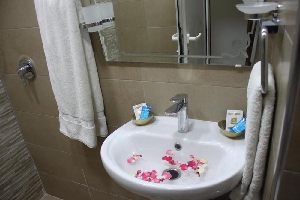 Saint Antoine Hotel
