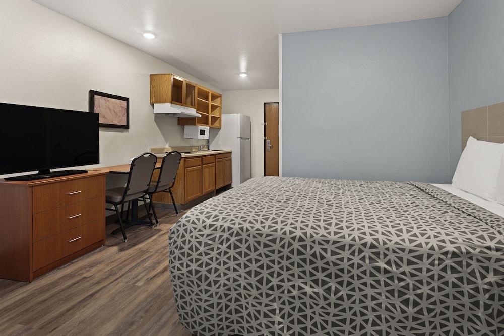 WoodSpring Suites Augusta Fort Gordon