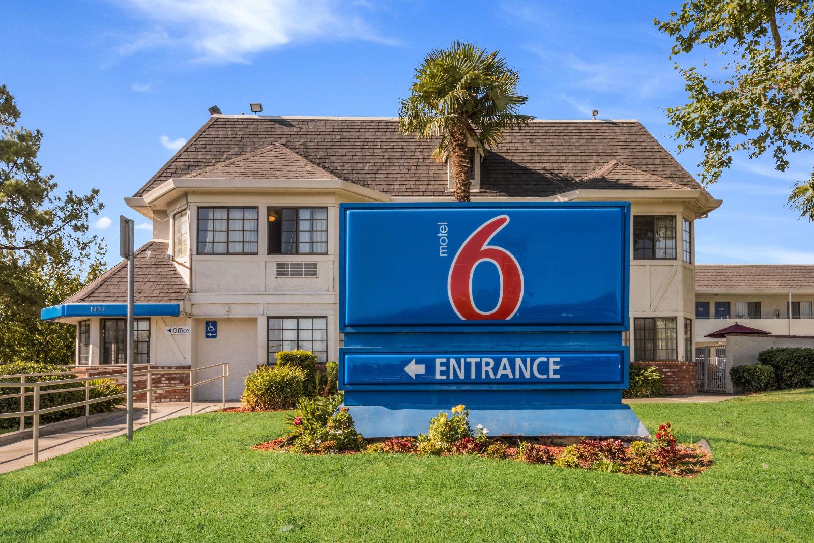 Motel 6