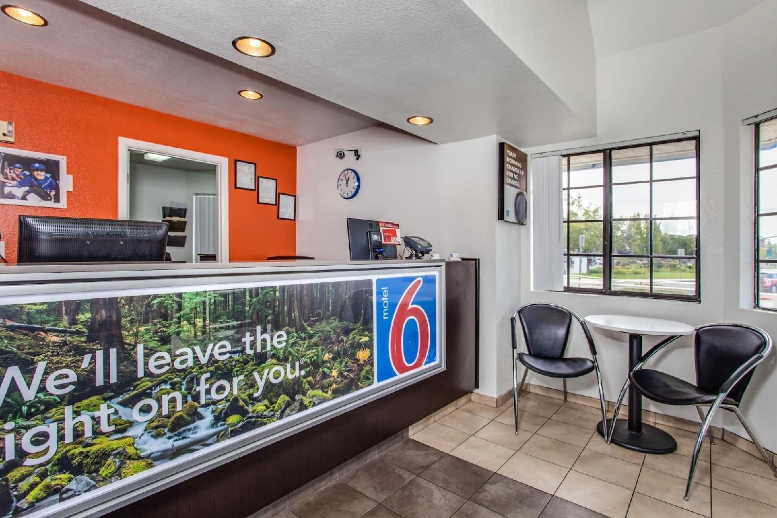 Motel 6