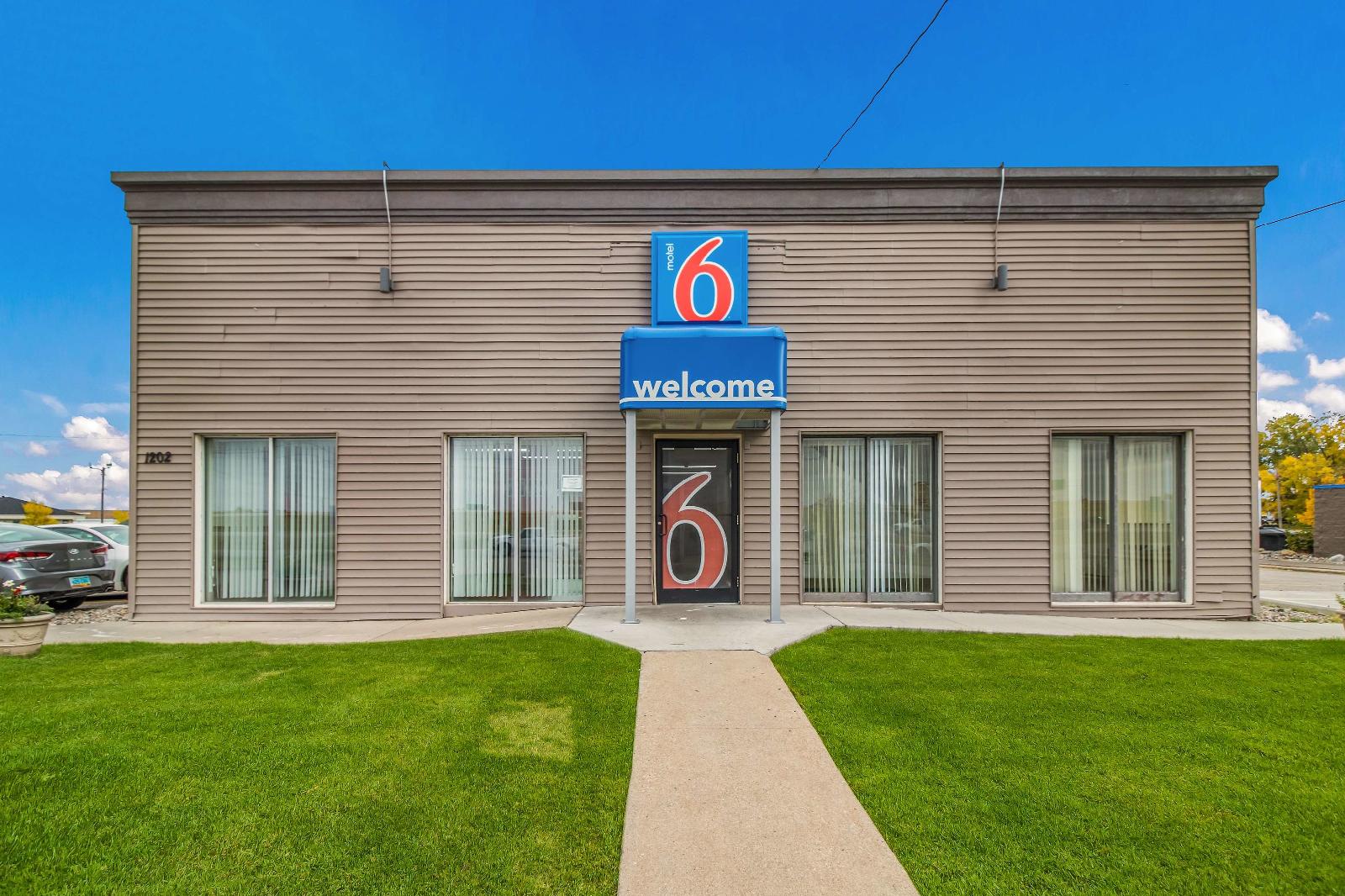 Motel 6 Fargo