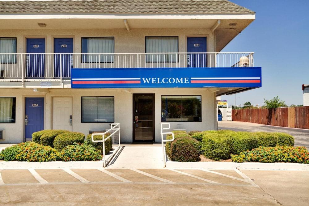 Motel 6 Dallas Irving