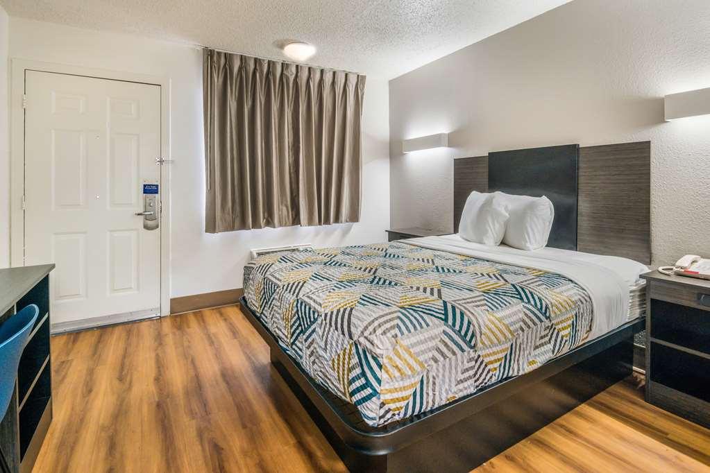 Motel 6 Dallas Irving