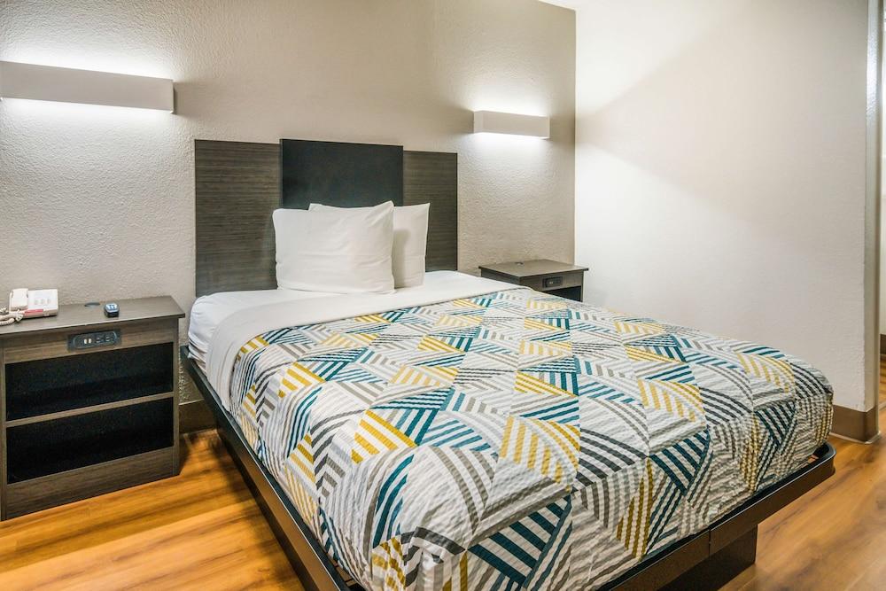 Motel 6 Dallas Irving