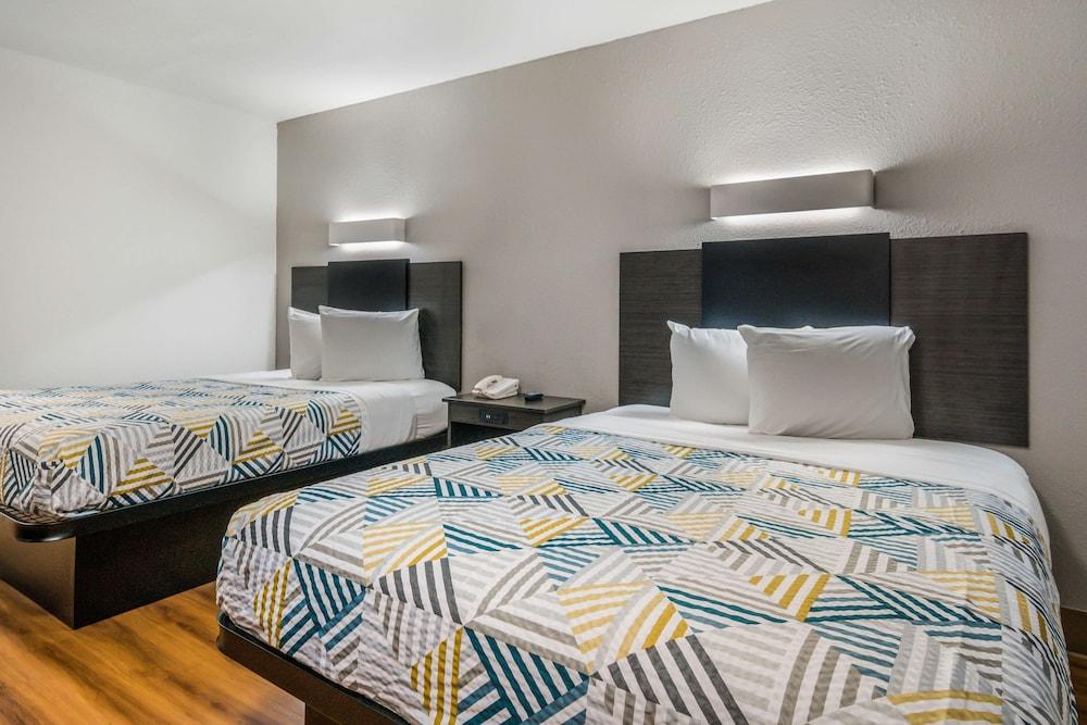 Motel 6 Dallas Irving