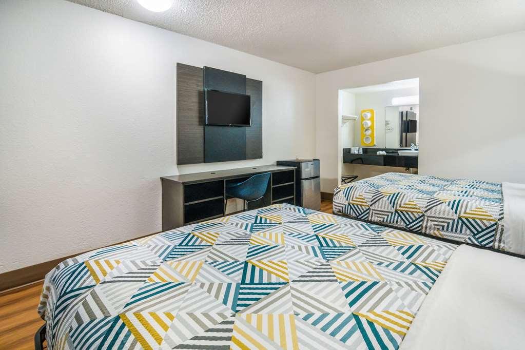 Motel 6 Dallas Irving