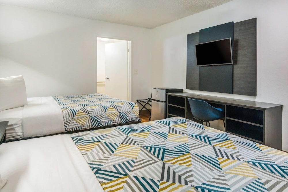 Motel 6 Dallas Irving