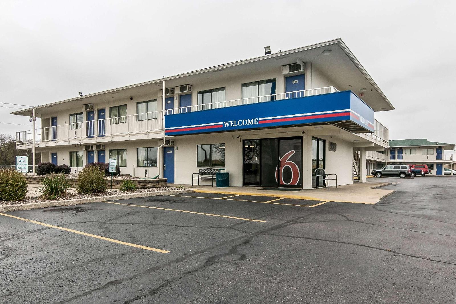 Motel 6 Janesville