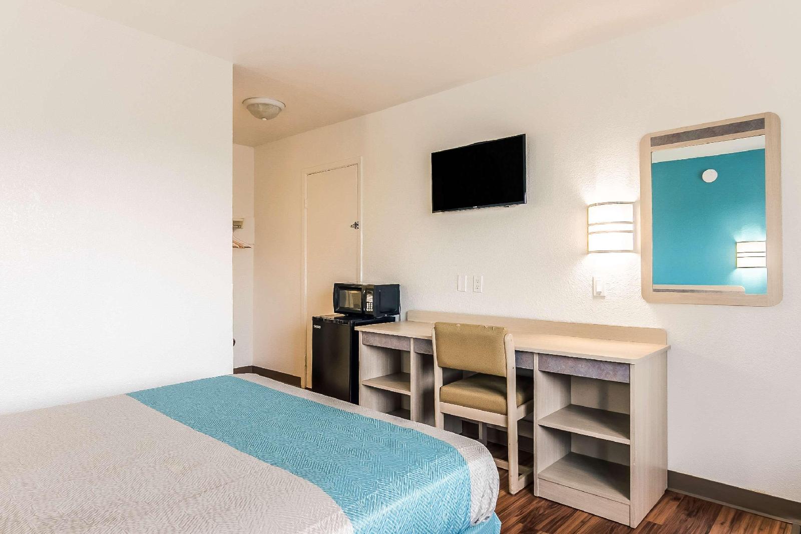 Motel 6 Janesville