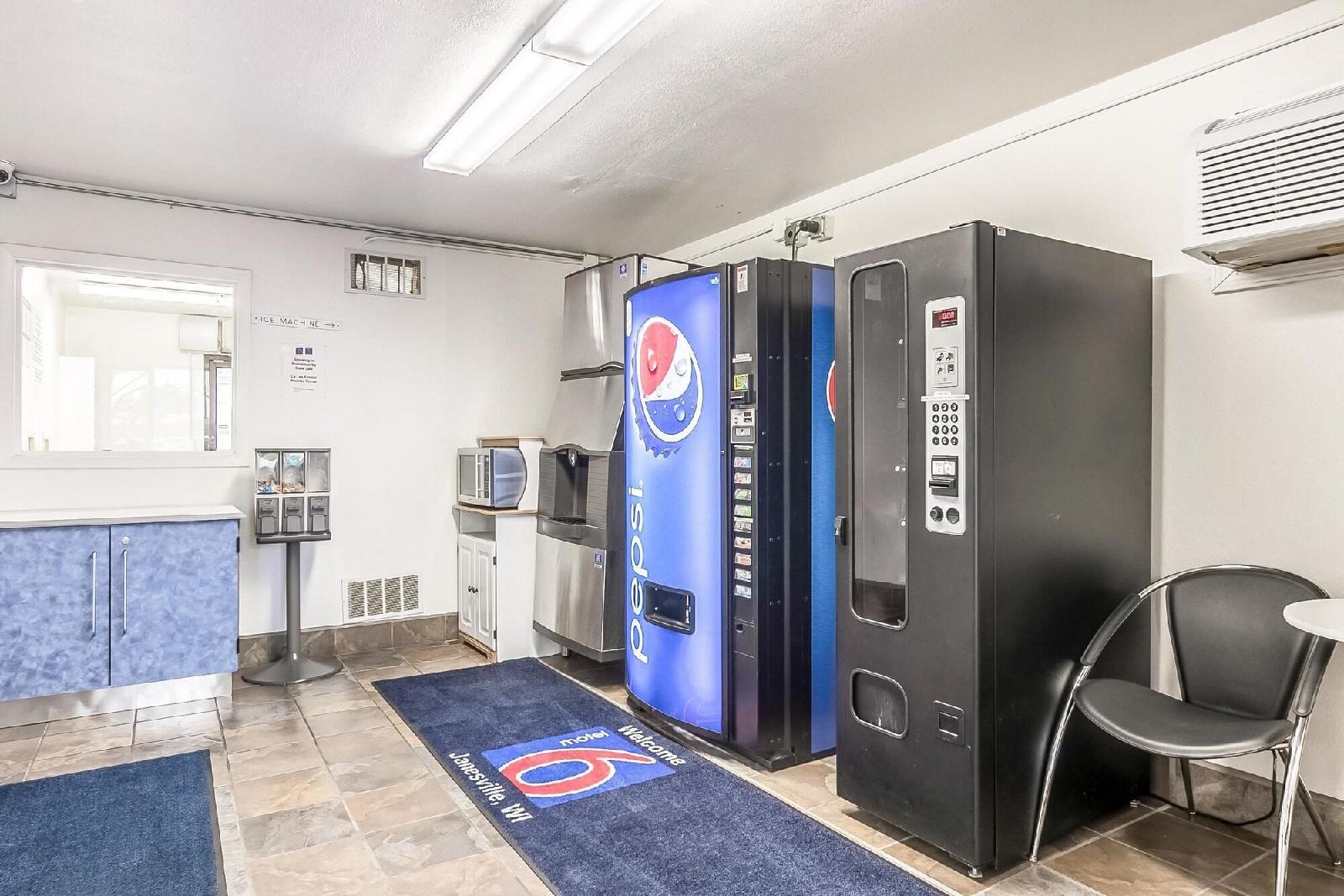 Motel 6 Janesville