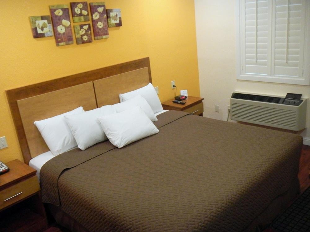 America's Best Inns & Suites Merced