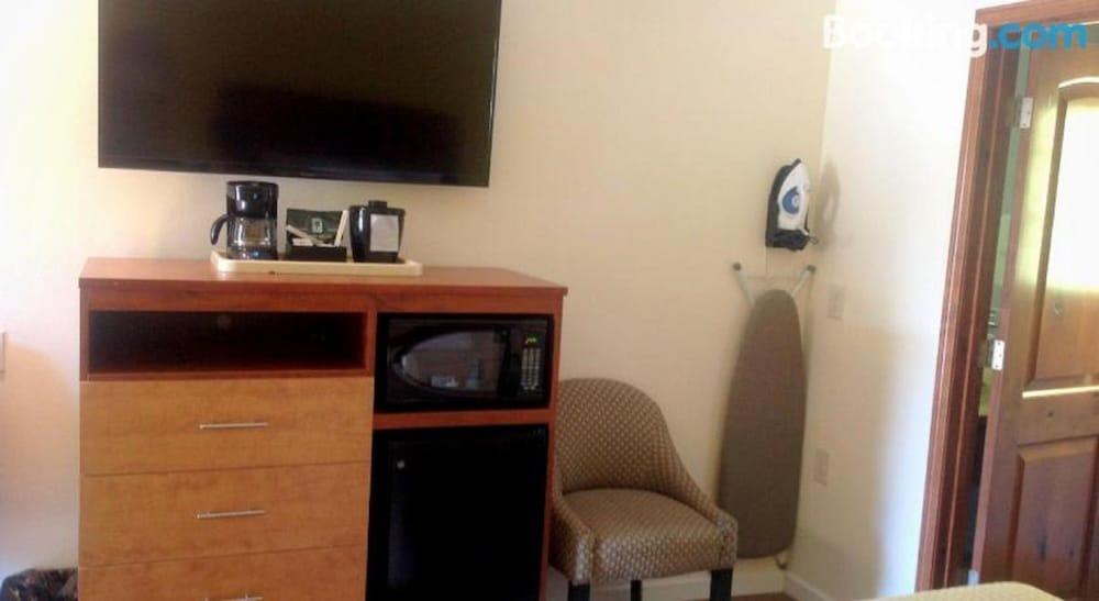 America's Best Inns & Suites Merced