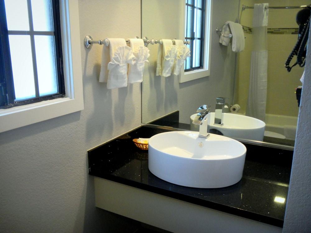 America's Best Inns & Suites Merced