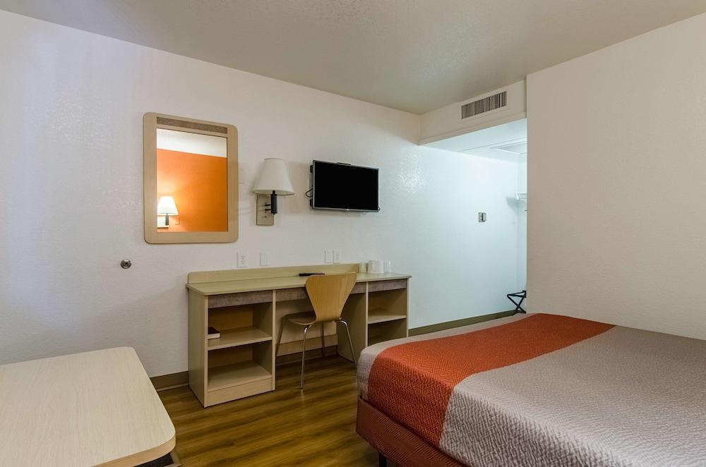Motel 6 Centralia
