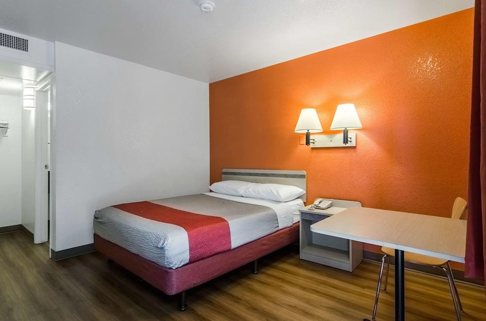 Motel 6 Centralia