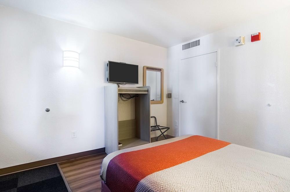 Motel 6 Centralia
