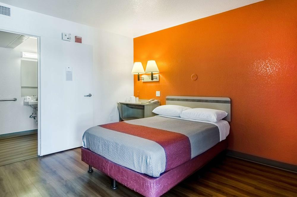 Motel 6 Centralia