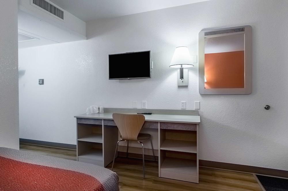 Motel 6 Centralia