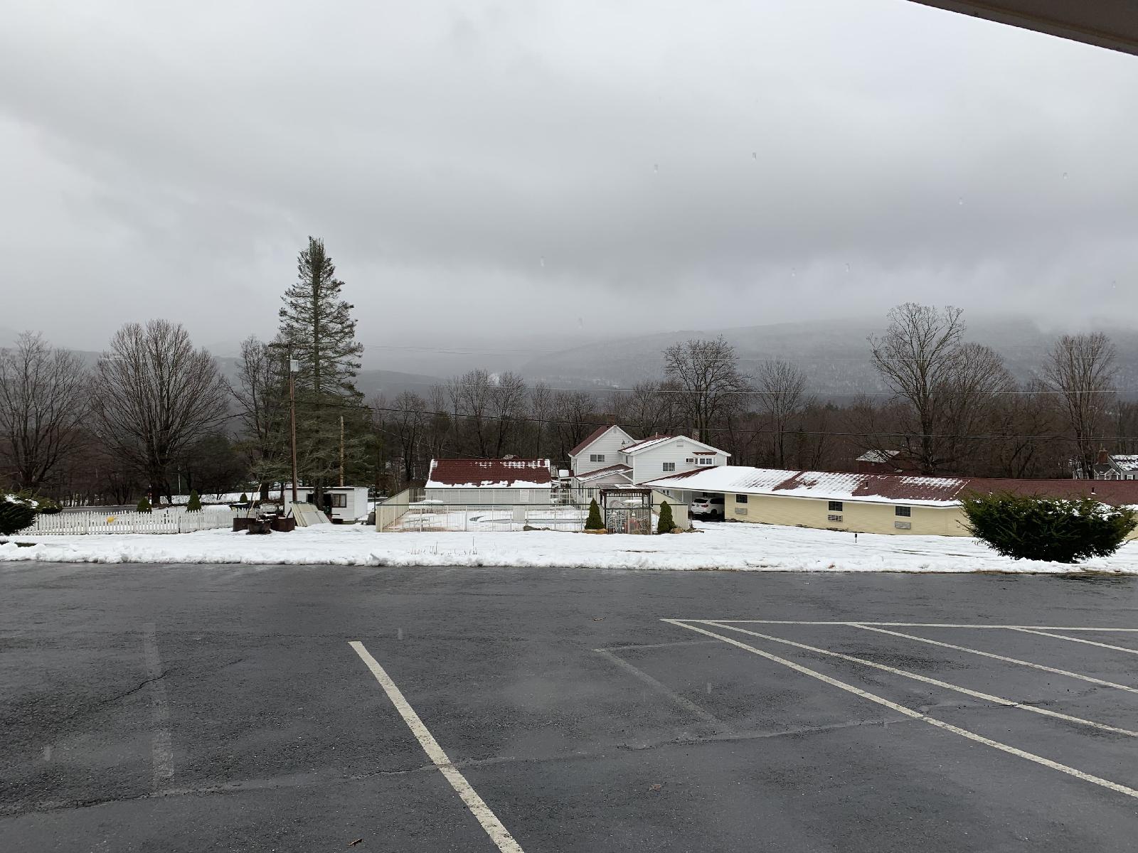 Four Winds Country Motel