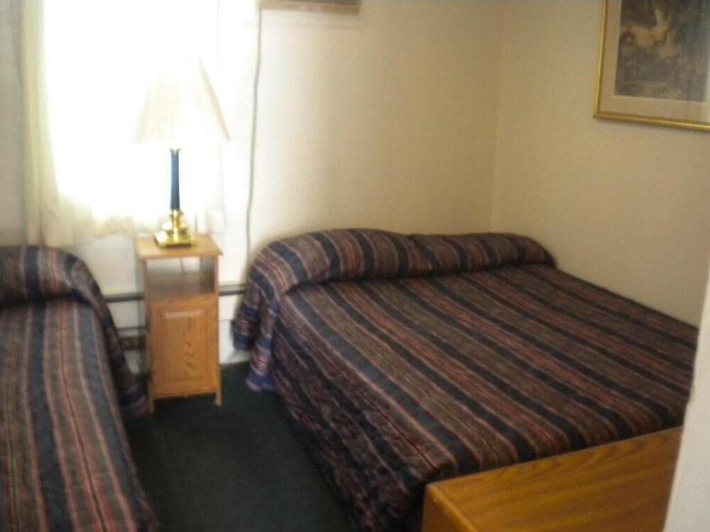 Riverside Motel