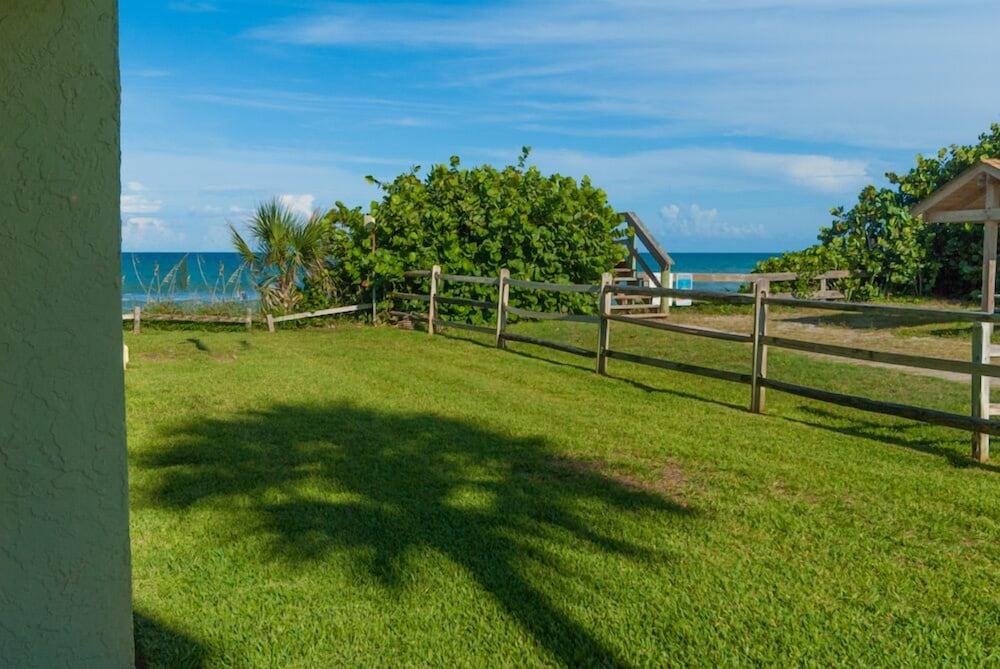 Tuckaway Shores Oceanfront Resort