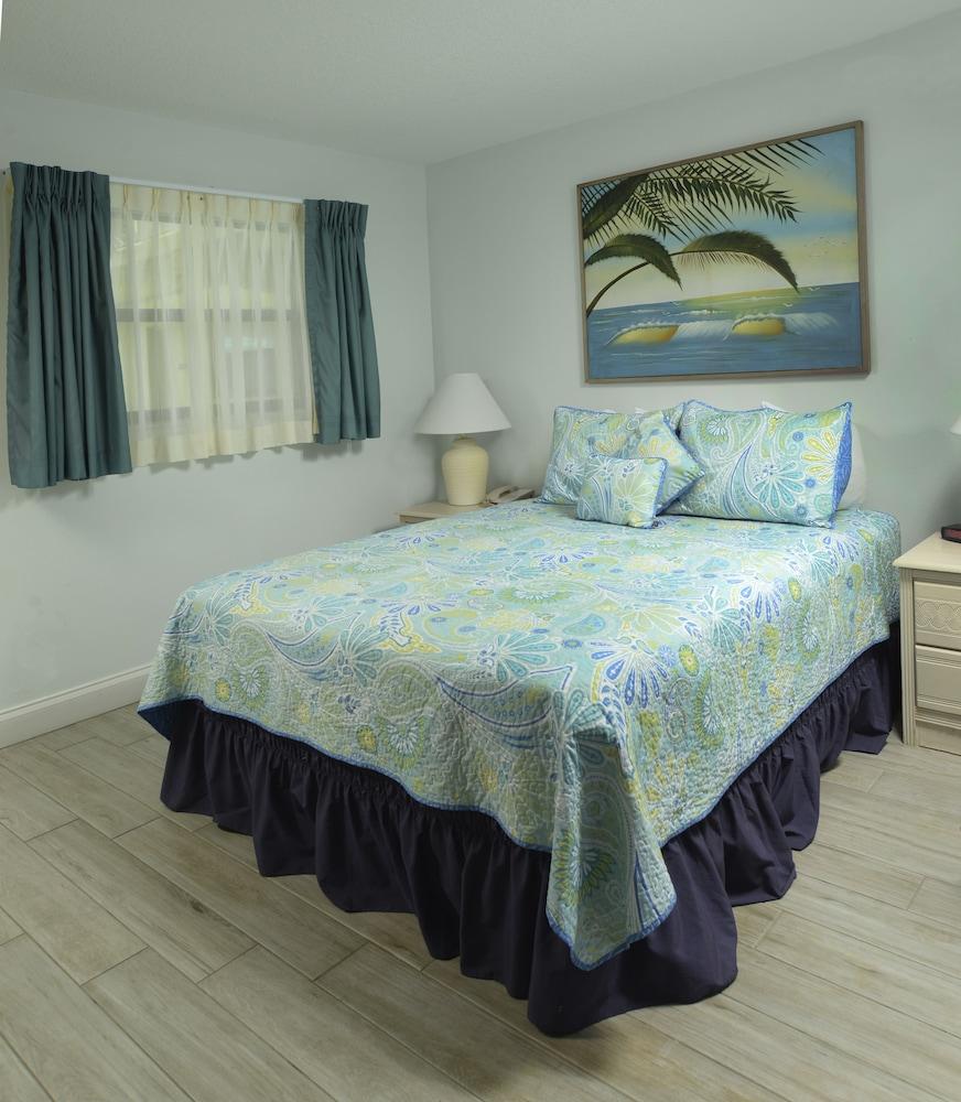 Tuckaway Shores Oceanfront Resort