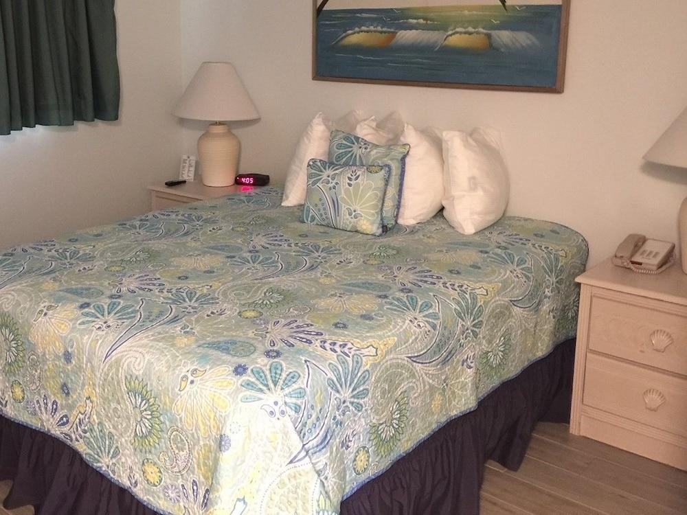 Tuckaway Shores Oceanfront Resort