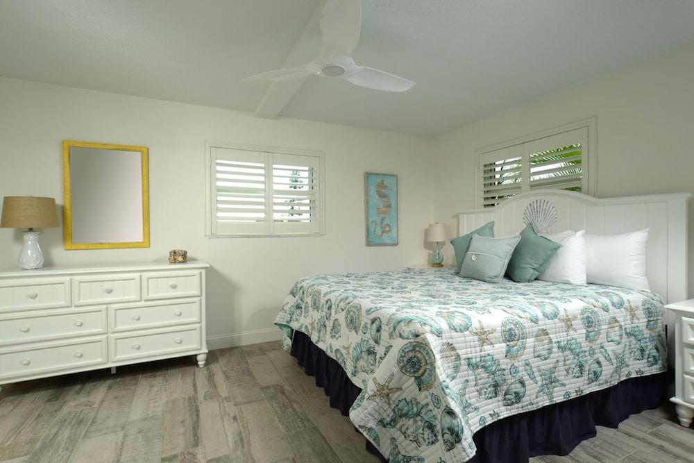 Tuckaway Shores Oceanfront Resort