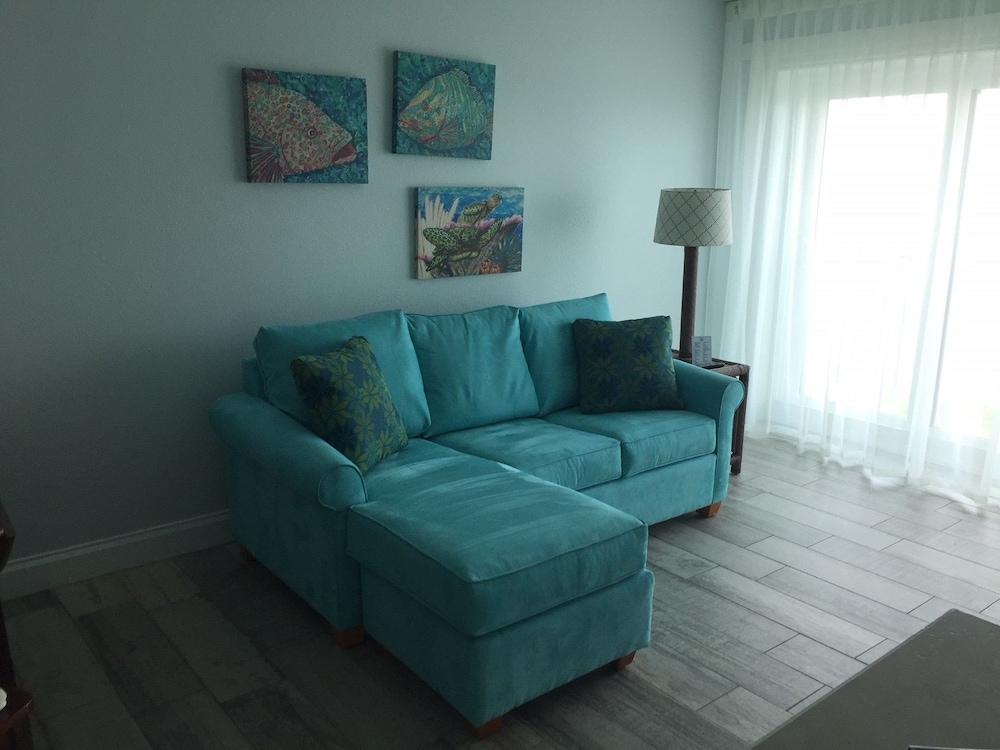 Tuckaway Shores Oceanfront Resort