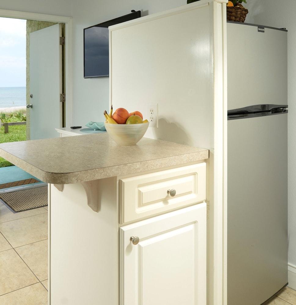 Tuckaway Shores Oceanfront Resort