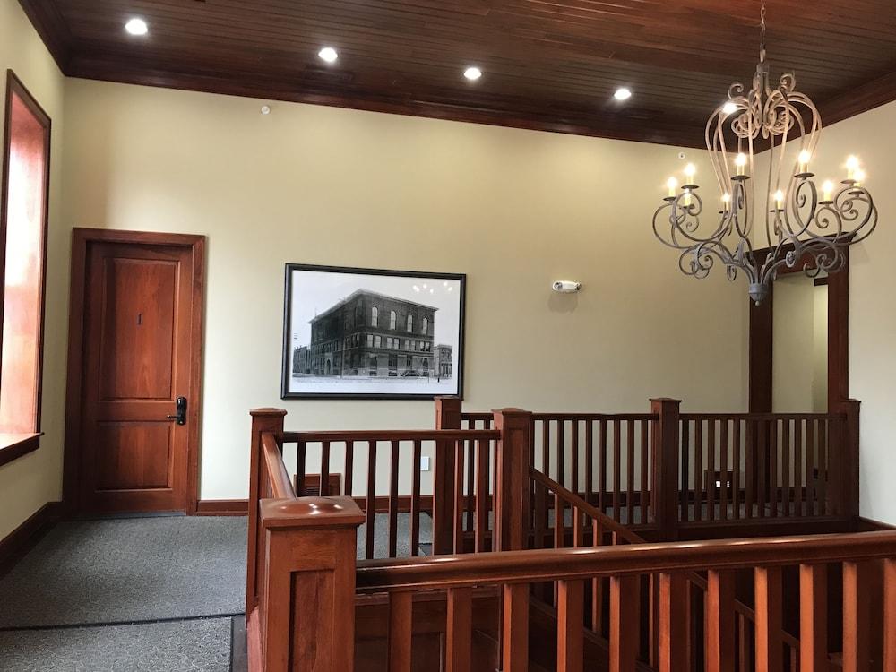 Eldridge Hotel