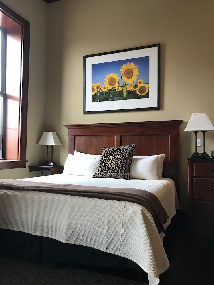 Eldridge Hotel
