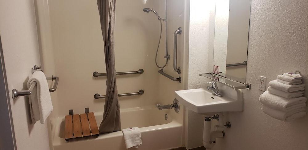 Motel 6 Destin